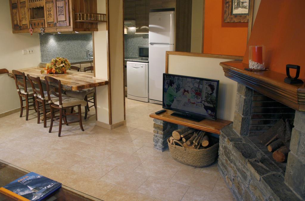 Apartamentos Valle De Aran Mont Buitenkant foto